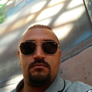 Meet your Posher, Roberto